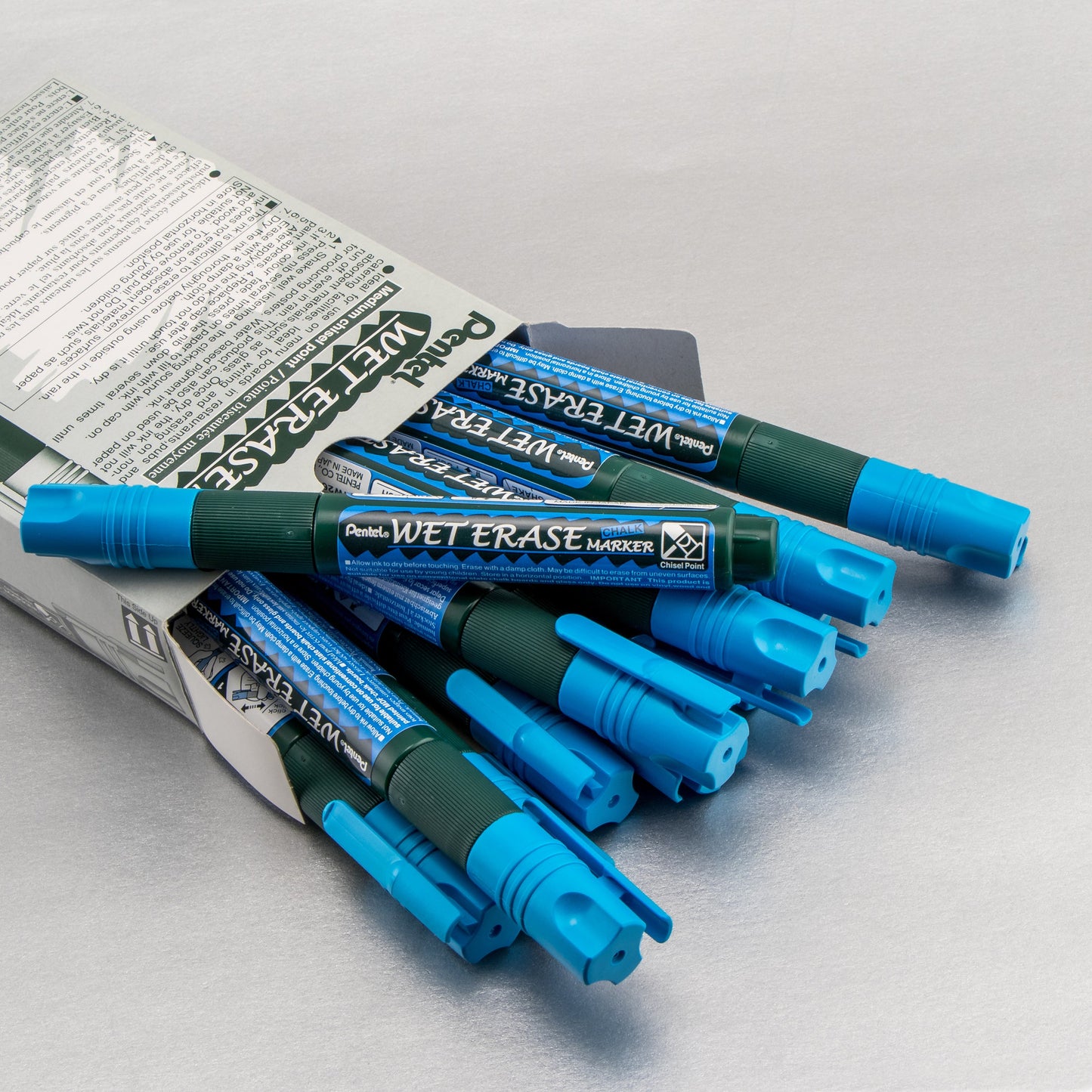 Pentel Arts Wet Erase Chalk Marker, Chisel Tip, Blue Ink (SMW26-C)