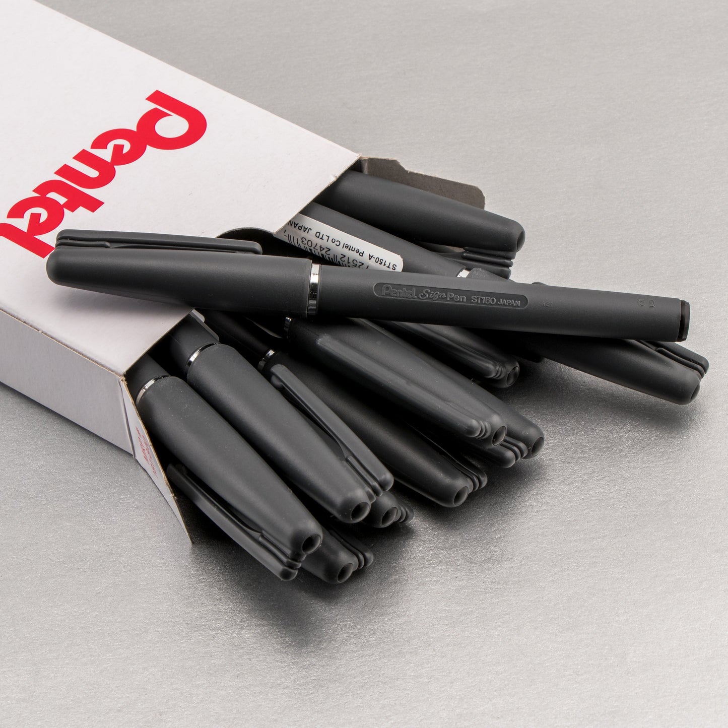 Pentel Arts Sign Pen with Pigment Ink - Black Ink (ST150-A)